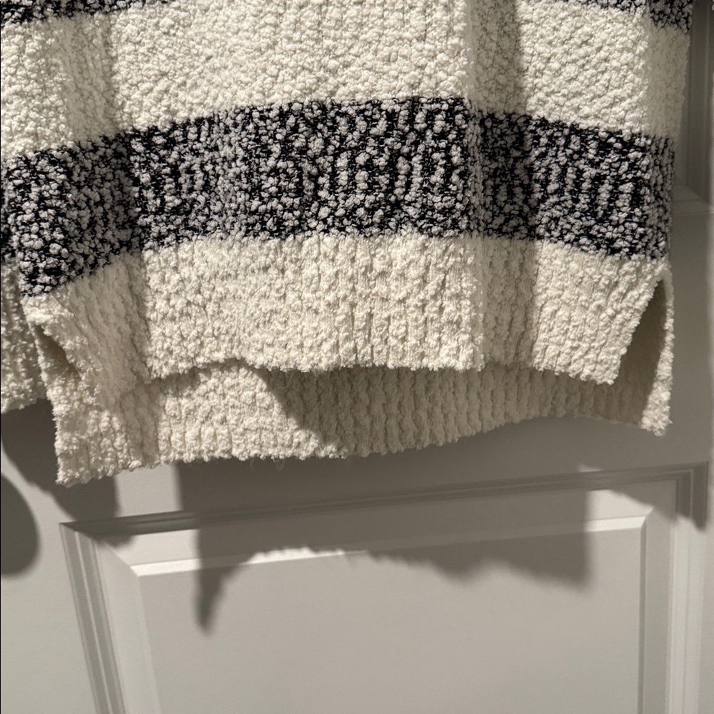 NWOT LOFT Outlet Hooded Pullover Sweater - Picture 5 of 13